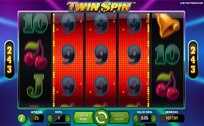 Panneau de jeu Twin Spin avec la fonction Twin Reel activée, vous voyez les 3 rouleaux centraux identiques avec trois 10 dans la rangée centrale et des cerises aux extrémités